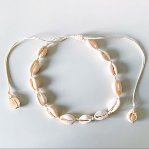 Shell Choker Necklace